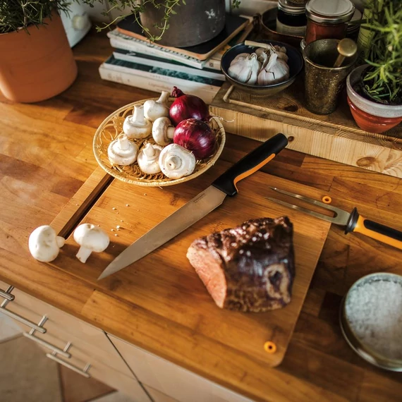 Fiskars Functional Form szeletelő kés 21 cm