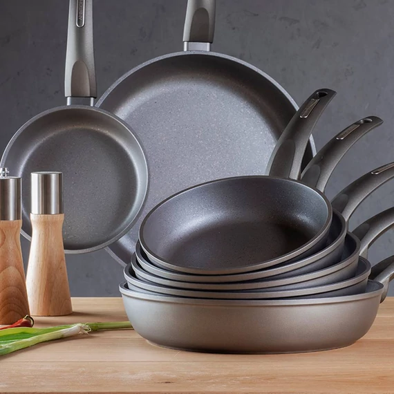 Ambition Magnat Gray serpenyő + edényelválasztó 20 cm