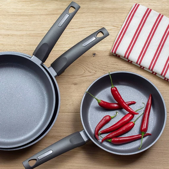 Ambition Magnat Gray serpenyő + edényelválasztó 20 cm